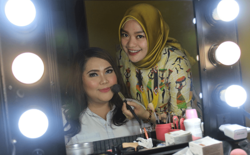 Kursus Makeup dan Rias Wajah di Purwadadi - Subang